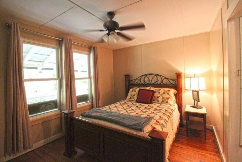 Villa Creekside 1920'S Farmhouse à Bryson City Extérieur photo